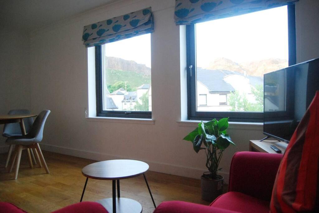 Central Two Bed Flat Close To Arthur'S Seat And University Edinburgh Buitenkant foto